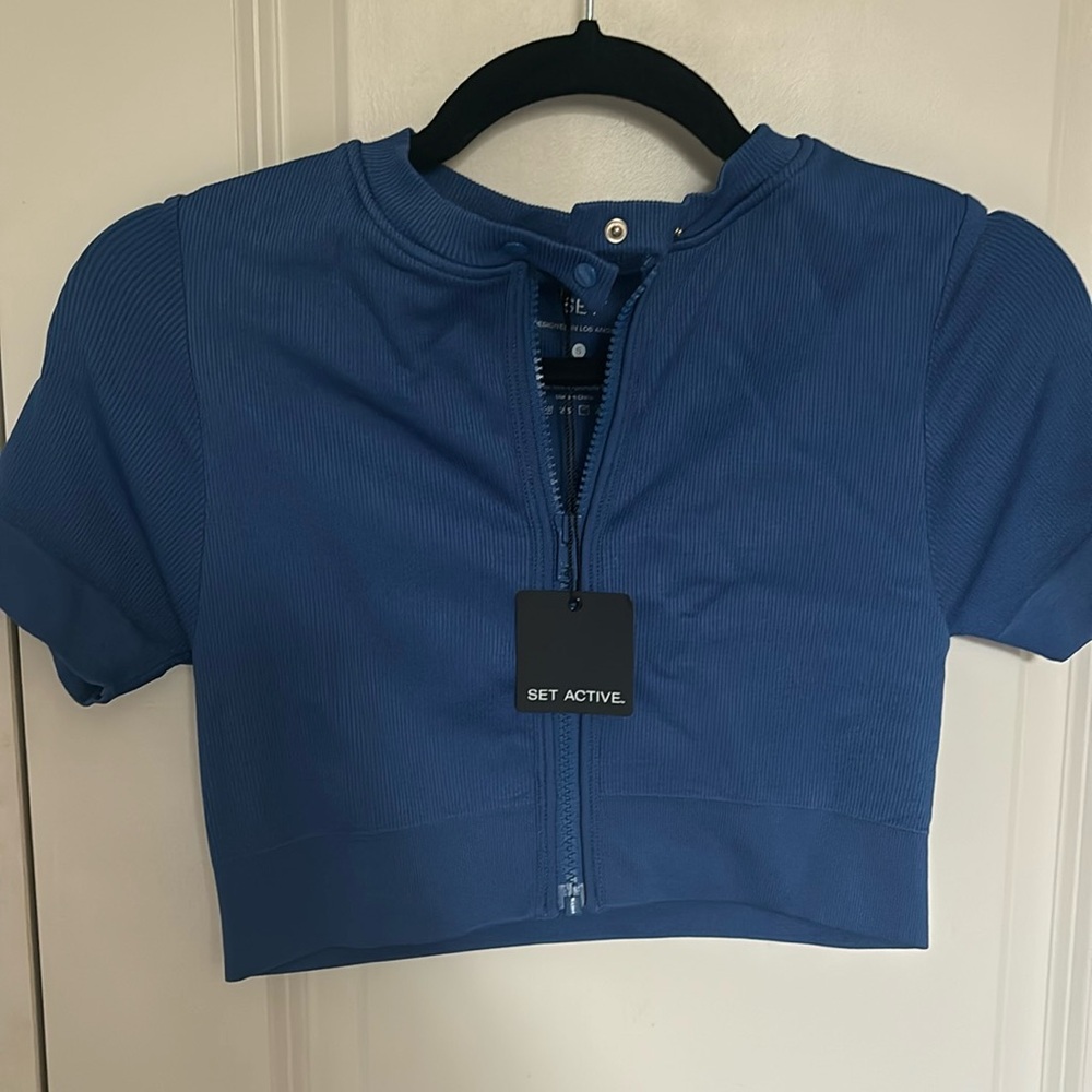 Set active cobalt top small NWT